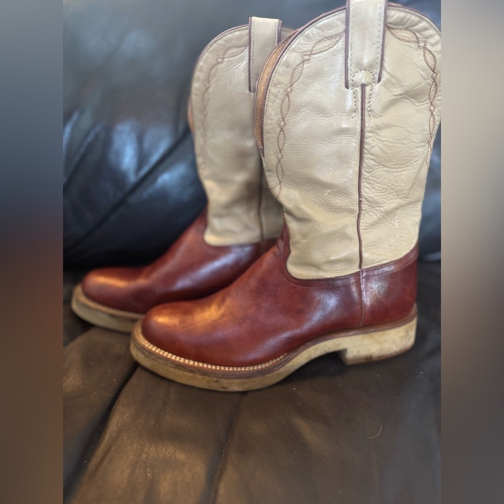 Tony Lama Western Boots with Crepe Sole EUC